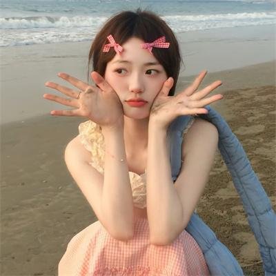 女生联谊会的美女粘球海报